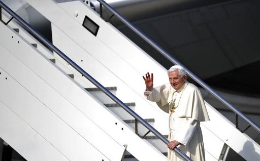 Papa inicia viaje a Latinoamérica.