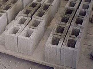 Fábrica de  bloques floridana sobresale en los aportes a la construcción